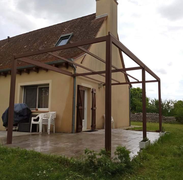 Pergola métallique sur mesure Tauriac