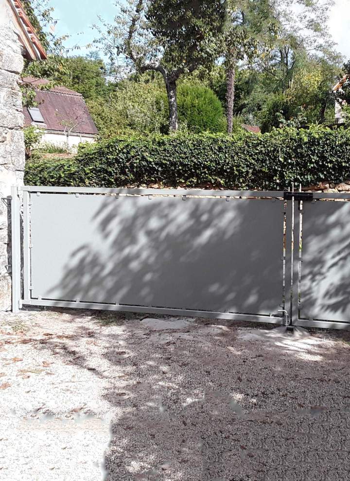 Portail métallique sur mesure Nord du Lot