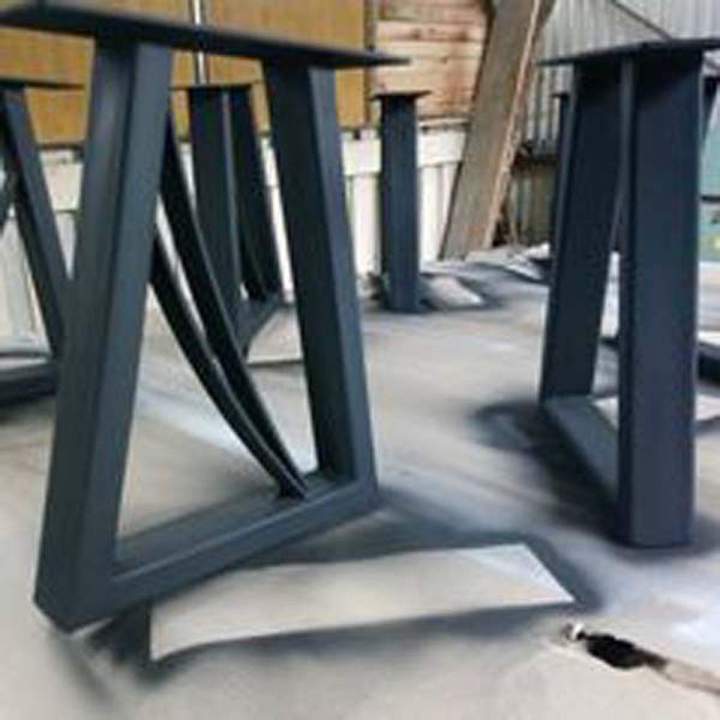 Création de mobilier métallique sur mesure Tauriac